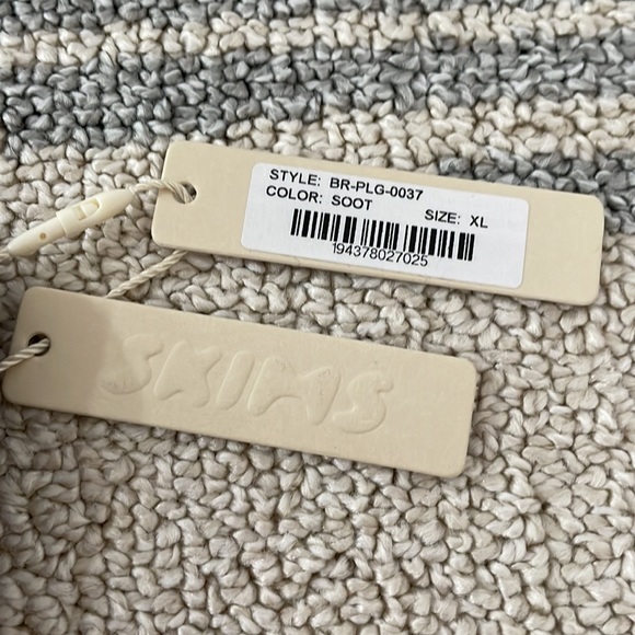 SKIMS COTTON PLUNGE BRALETTE - Picture 4 of 9